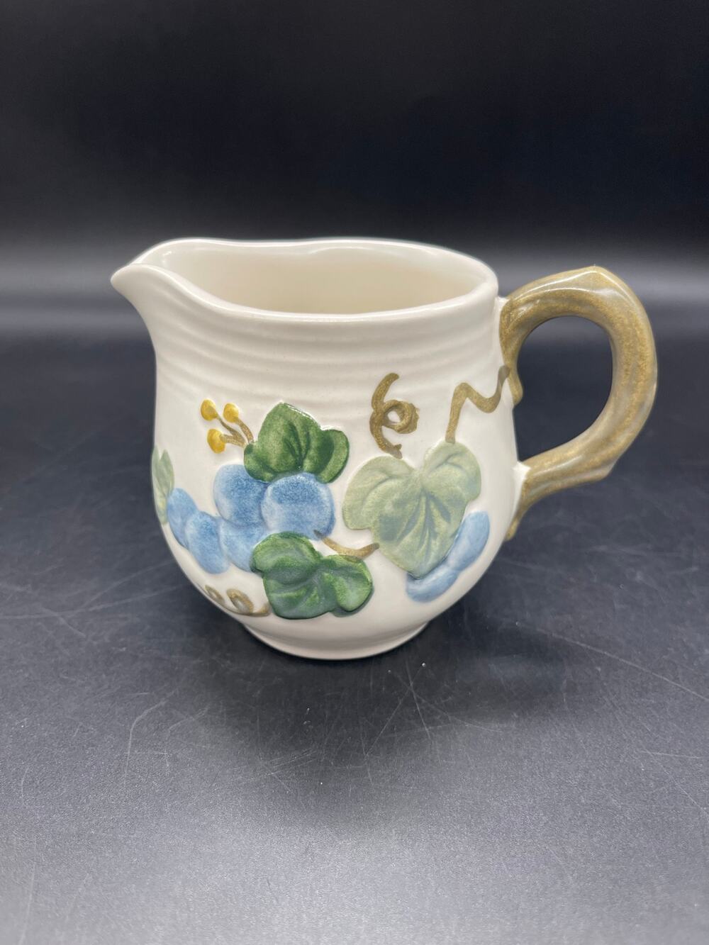 Vintage Metlox Poppytrail Creamer Cream Blue Sculptured Grapes Calif